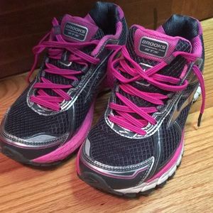 Brooks sneakers